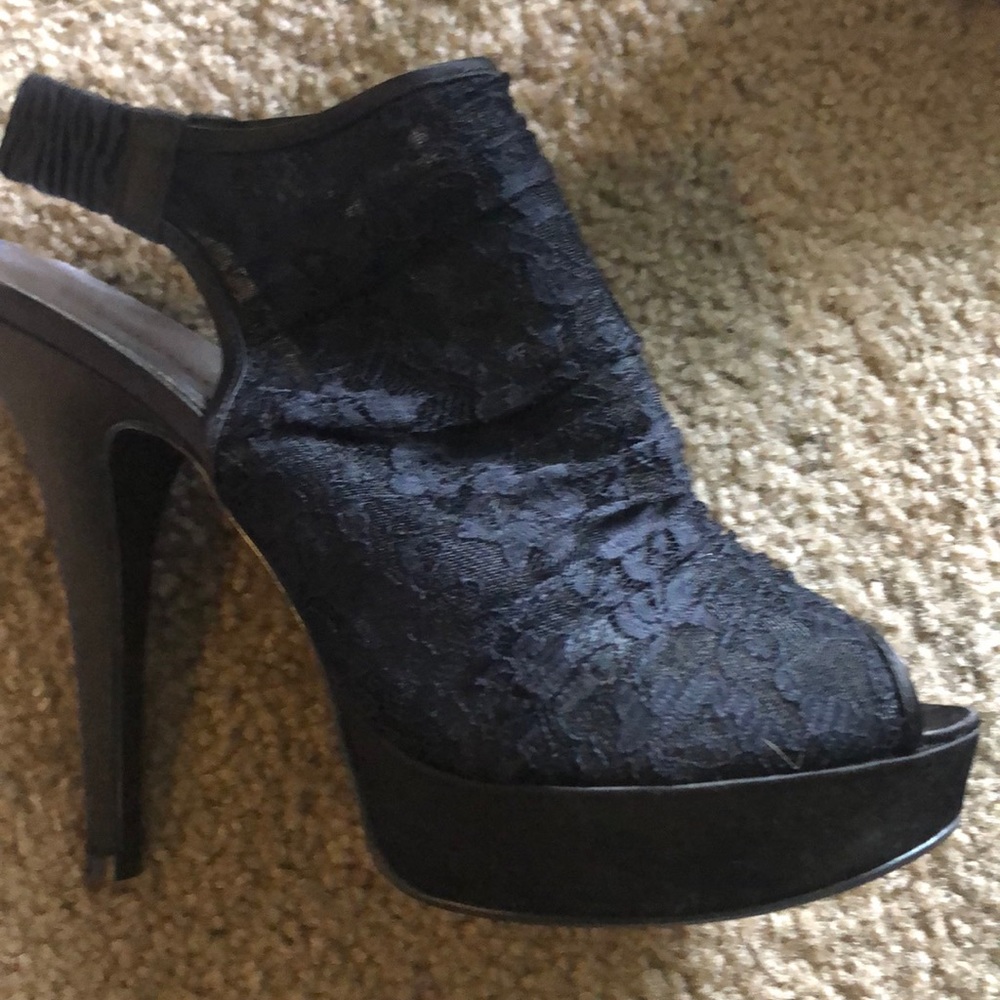 Sexy Chinese Laundry pumps